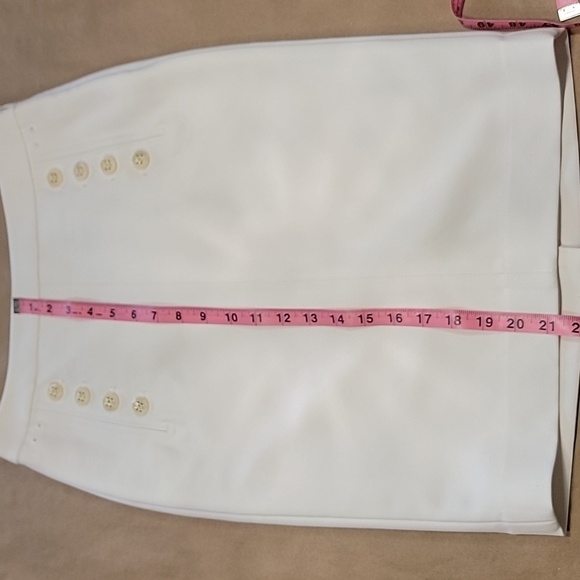 The Limited Scandal Collection Size 2 Ivory Pencil Skirt with Button Detail - Picture 5 of 10